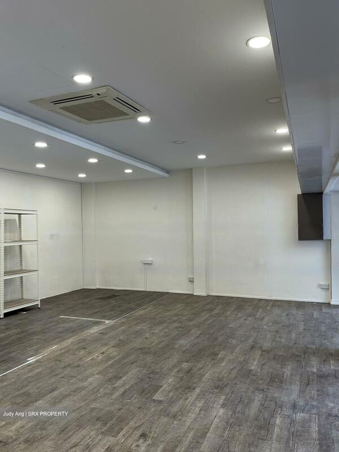 South Bridge Road (D1), Retail #485368681